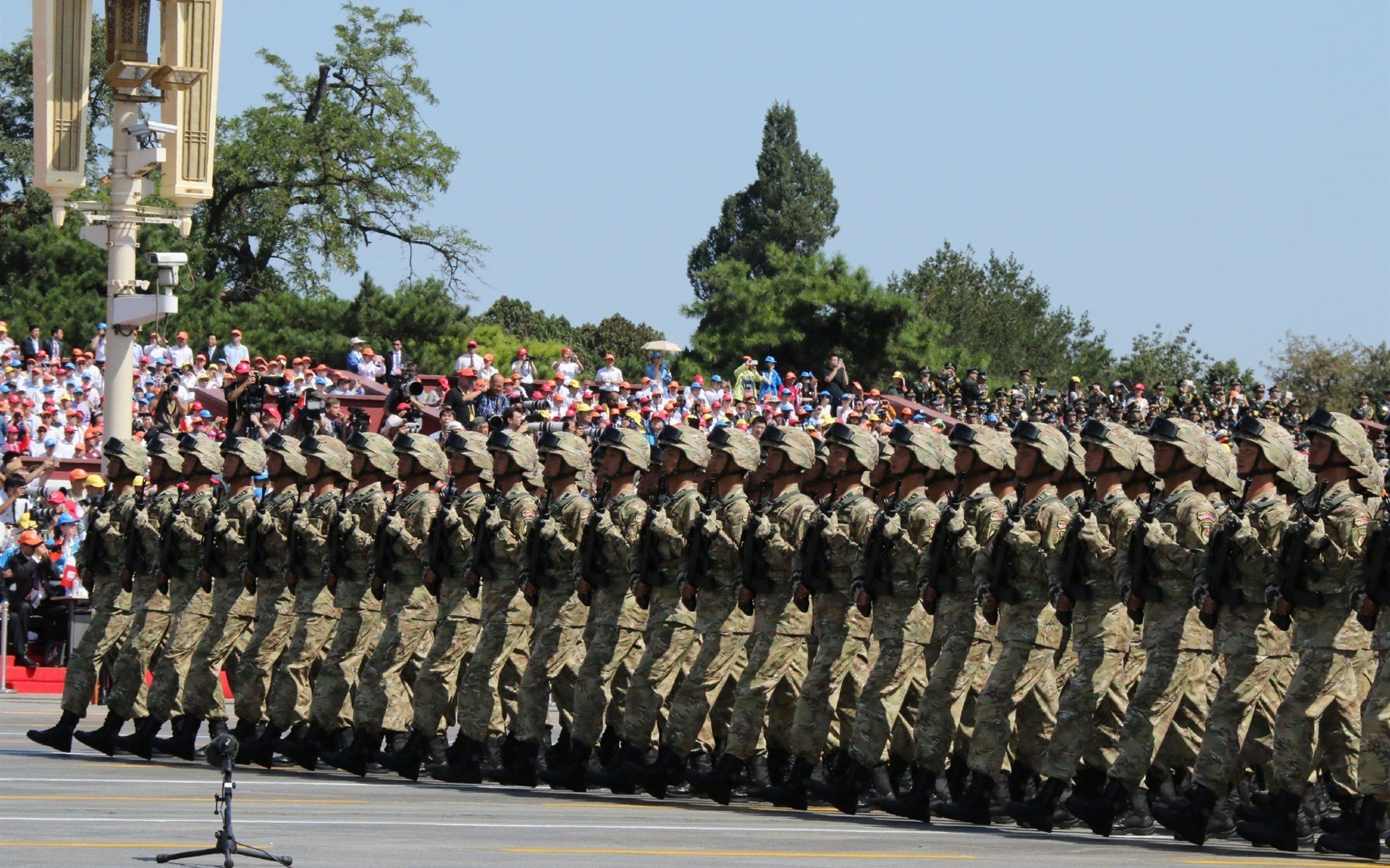 球员出轨事件:体育明星私生活曝光引发关注,球星出轨老婆举报
