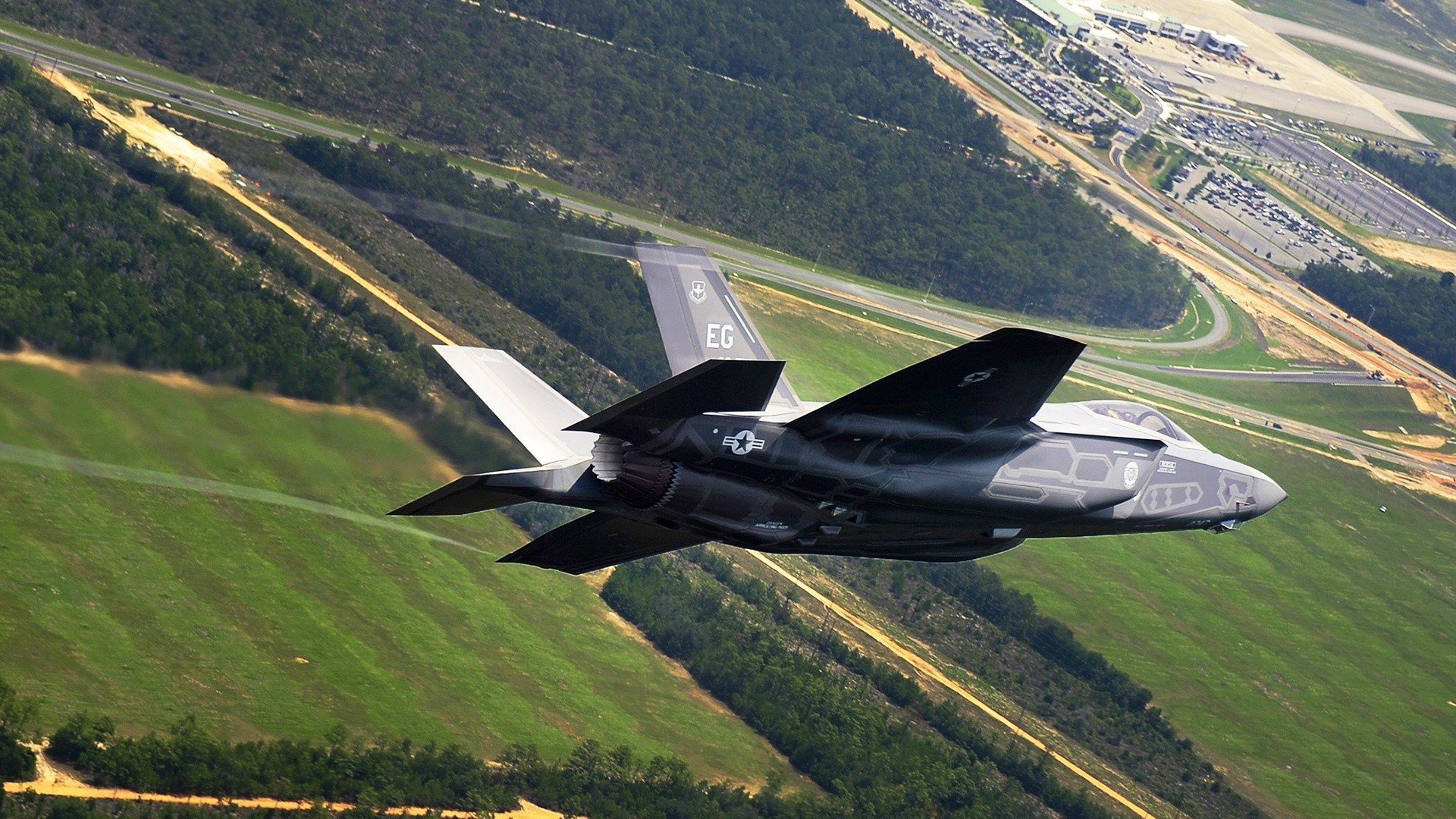 国足替补阵容亮眼,替补席成制胜关键,国足主力1_3替补