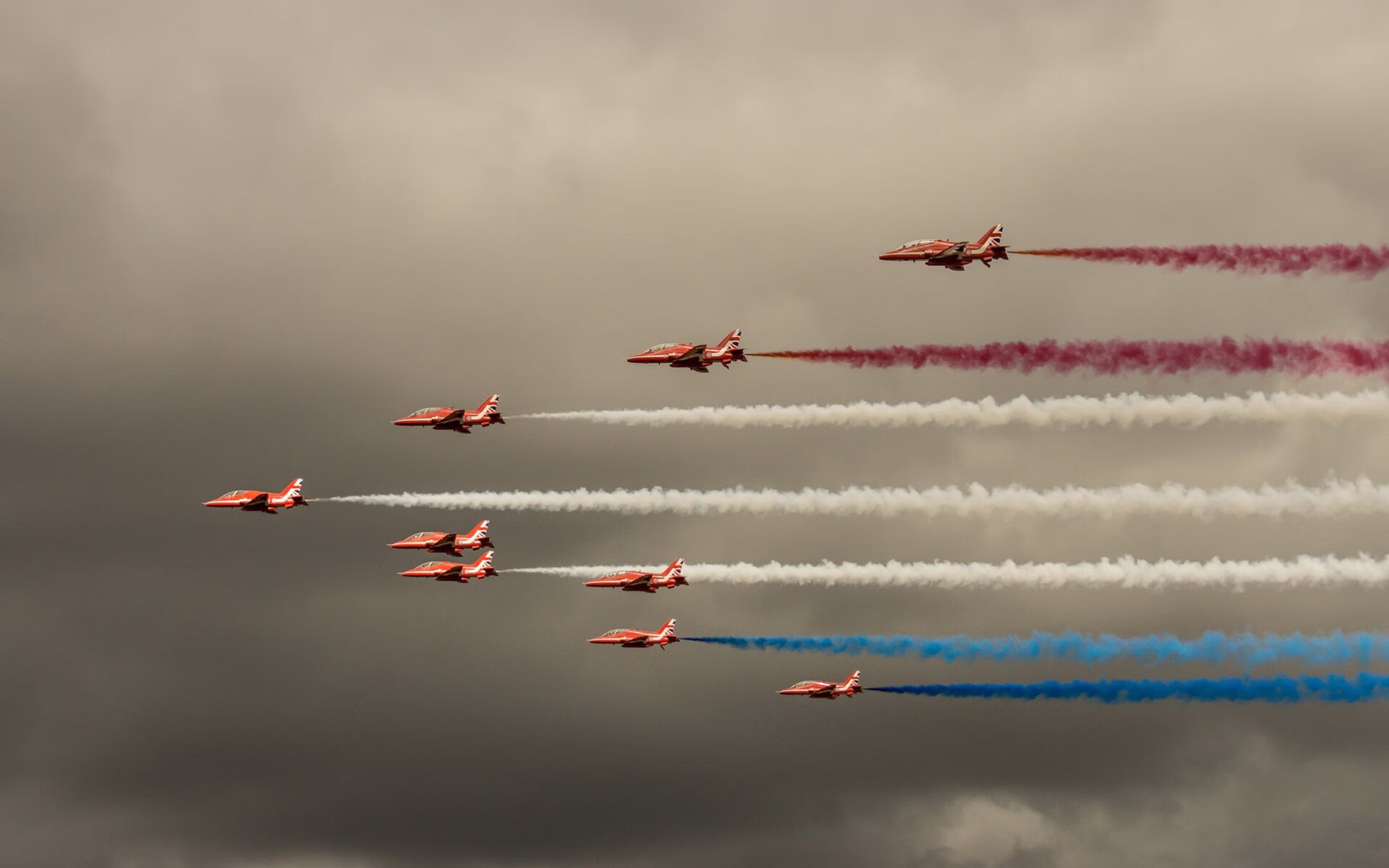 b体育官方网站-德甲速度逐浪：快速反击展现极致！，德甲冲刺速度最快球员