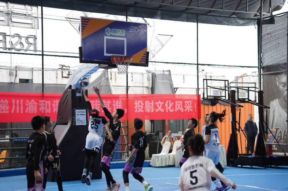 B体育官网：青少年篮球赛事：培养竞争意识，发掘未来之星的简单介绍