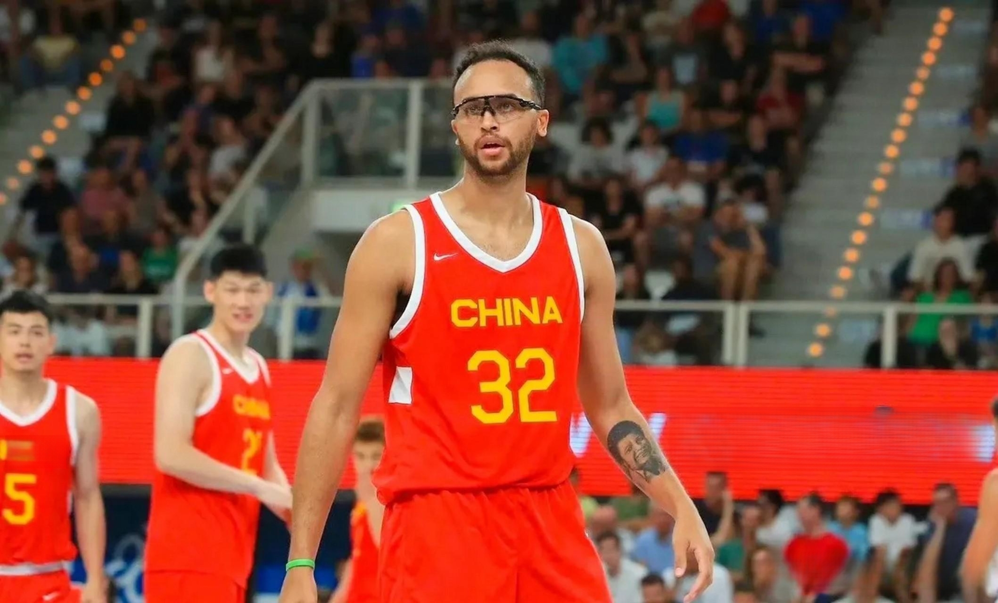 B体育官网：中国男篮的归化球员政策：如何更加科学合理，提升球队实力？的简单介绍