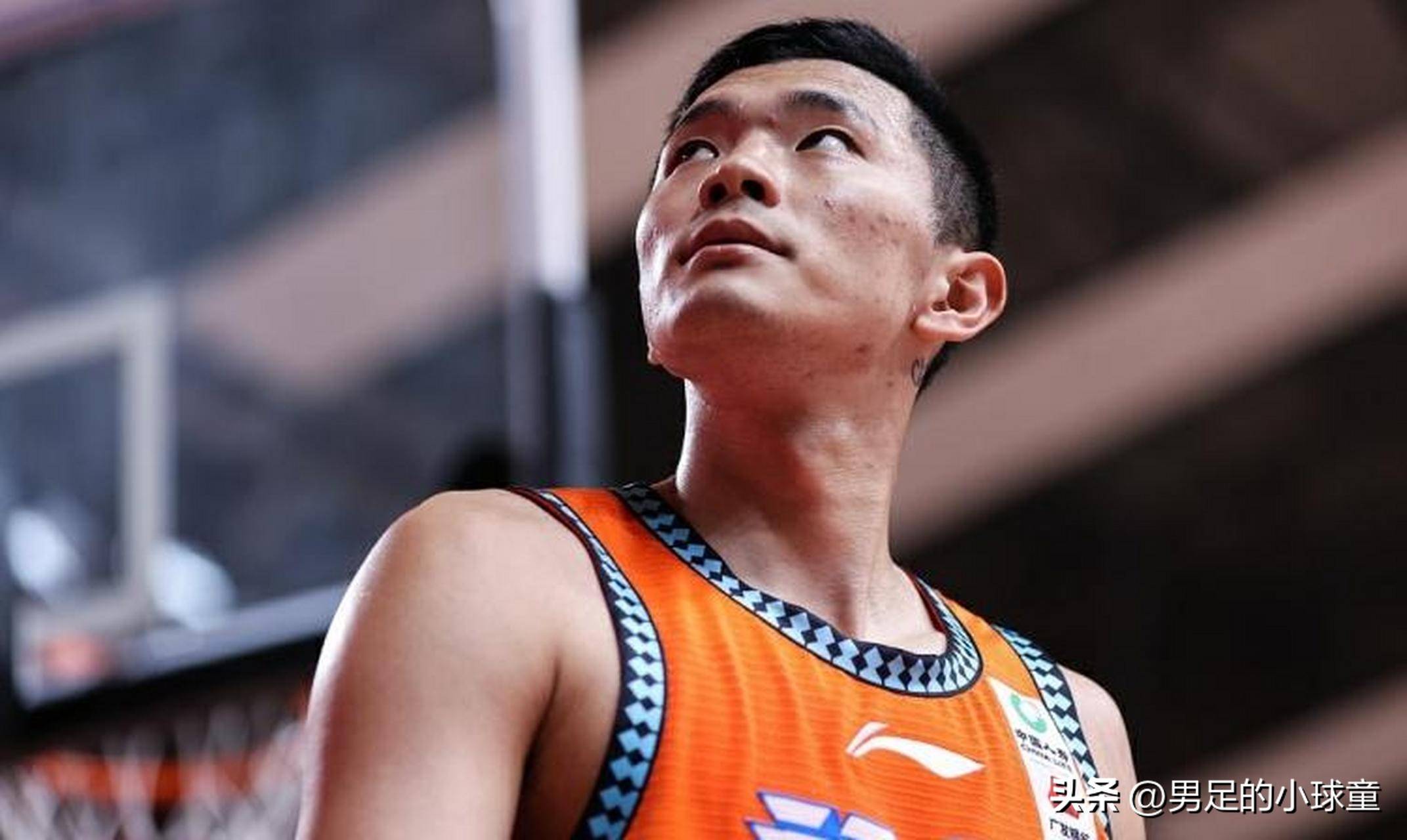 关于B体育官网:CBA球员转会市场风云变幻,引援补强备战新赛季的信息 关于B体育官网:CBA球员转会市场风云变幻,引援补强备战新赛季的信息