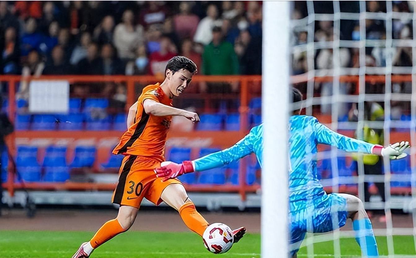 包含B体育APP：中超外援政策调整，本土球员迎来新挑战的词条