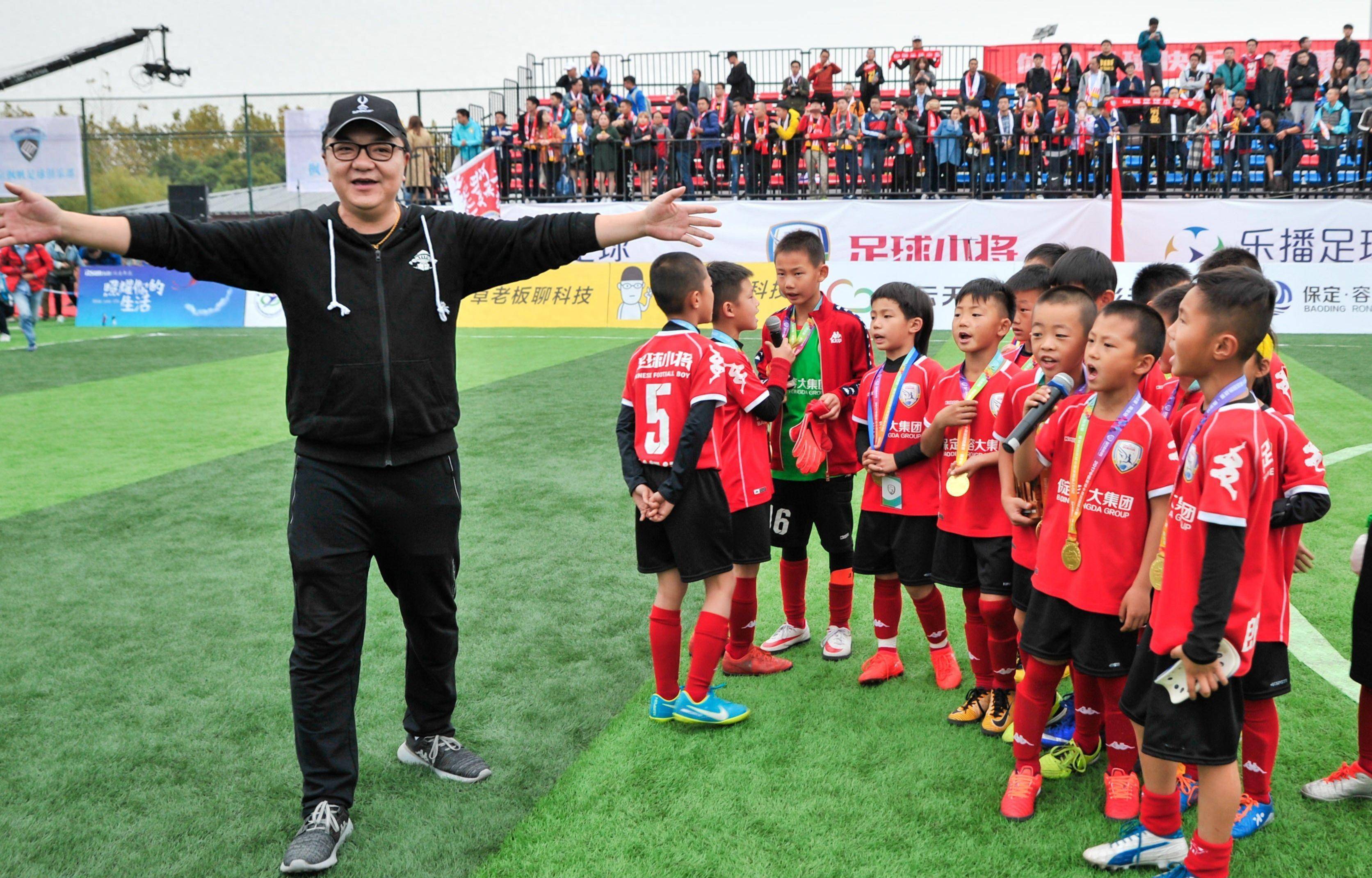 包含B体育APP:中国足球“智慧足球”成“智商检测”?球迷:科技救不了中国足球!的词条 包含B体育APP:中国足球“智慧足球”成“智商检测”?球迷:科技救不了中国足球!的词条