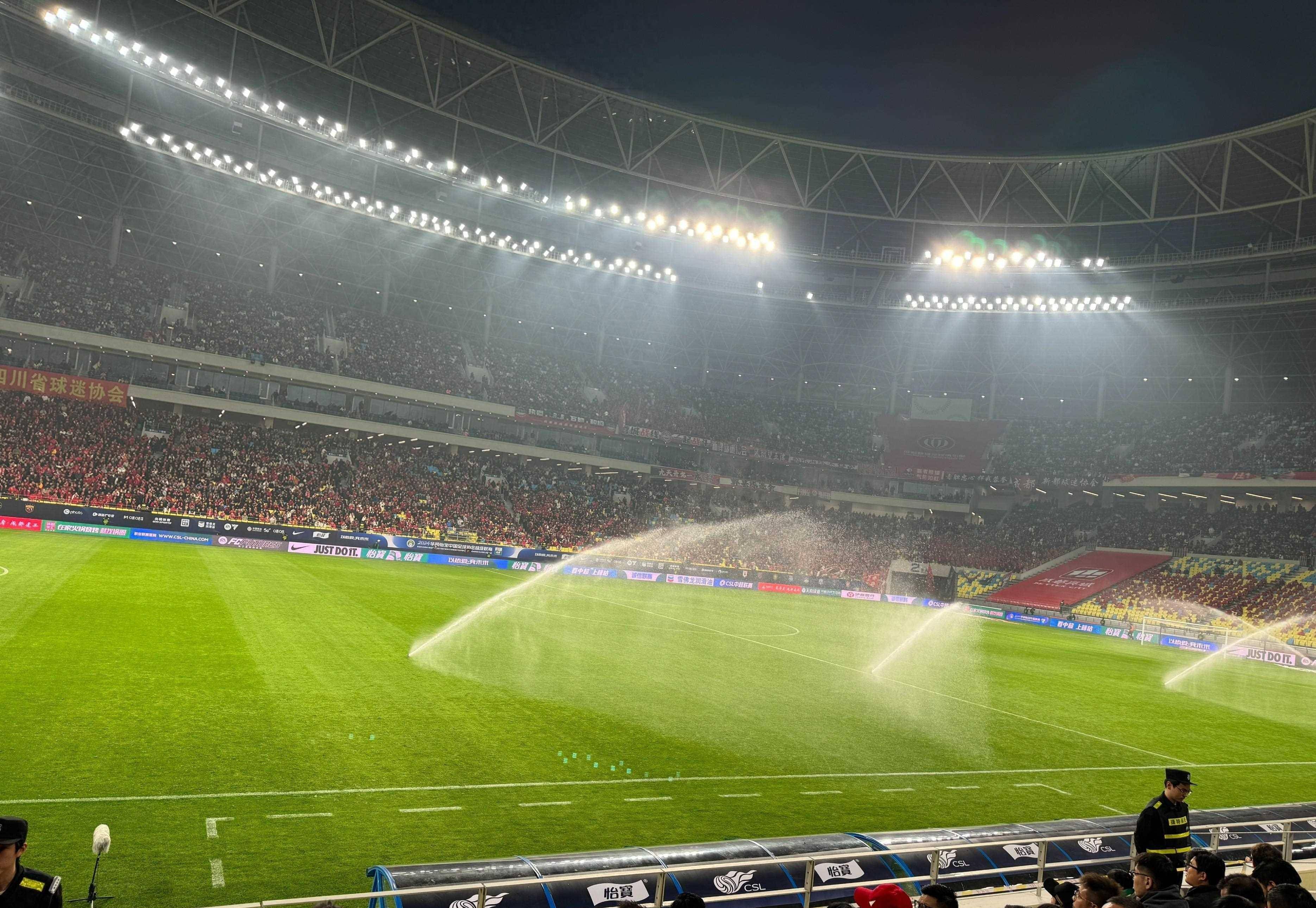 B体育网页版登录-B体育APP:中国足球归化“进退两难”，球迷：归化球员的未来在哪里？的简单介绍